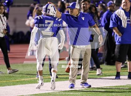 Thumbnail 3 in Victoria East vs Veterans Memorial (UIL 5A Bi-District Playoff) photogallery.