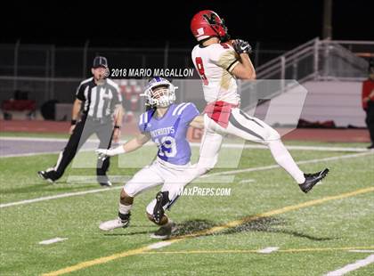 Thumbnail 1 in Victoria East vs Veterans Memorial (UIL 5A Bi-District Playoff) photogallery.