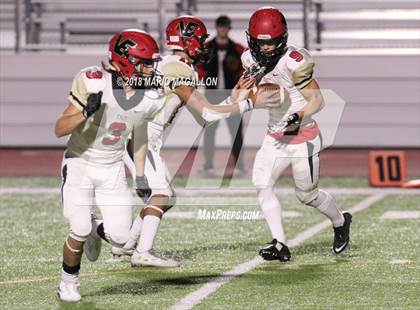 Thumbnail 2 in Victoria East vs Veterans Memorial (UIL 5A Bi-District Playoff) photogallery.