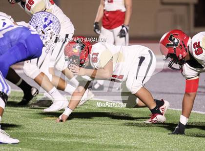 Thumbnail 3 in Victoria East vs Veterans Memorial (UIL 5A Bi-District Playoff) photogallery.