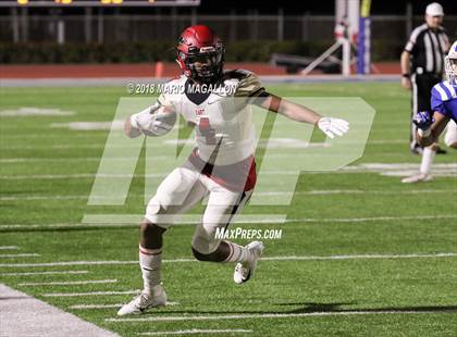 Thumbnail 3 in Victoria East vs Veterans Memorial (UIL 5A Bi-District Playoff) photogallery.
