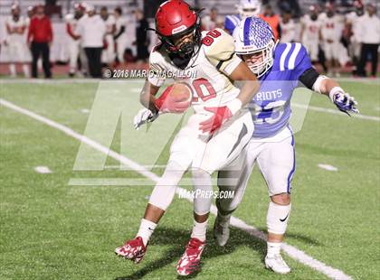 Thumbnail 2 in Victoria East vs Veterans Memorial (UIL 5A Bi-District Playoff) photogallery.
