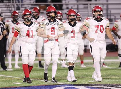 Thumbnail 2 in Victoria East vs Veterans Memorial (UIL 5A Bi-District Playoff) photogallery.
