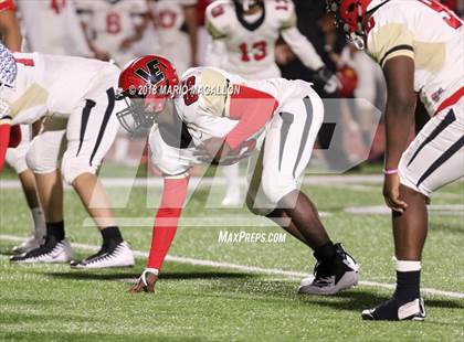 Thumbnail 1 in Victoria East vs Veterans Memorial (UIL 5A Bi-District Playoff) photogallery.