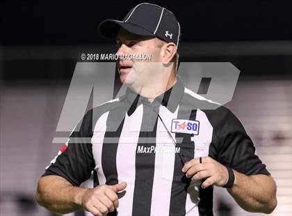 Thumbnail 1 in Victoria East vs Veterans Memorial (UIL 5A Bi-District Playoff) photogallery.