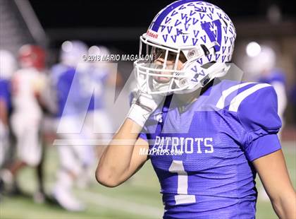 Thumbnail 1 in Victoria East vs Veterans Memorial (UIL 5A Bi-District Playoff) photogallery.