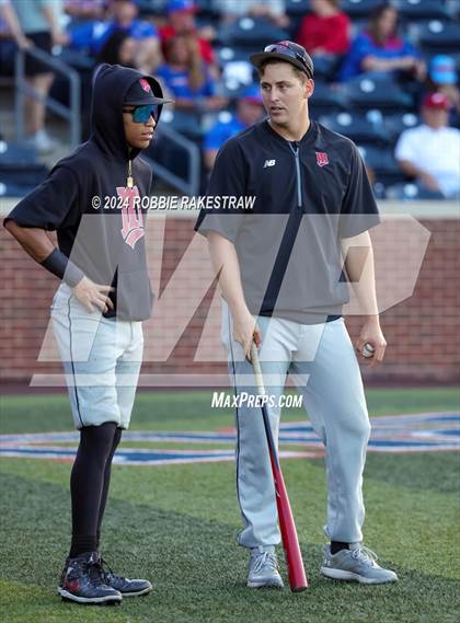 Thumbnail 1 in Martin vs. Pearce (UIL 6A Regional Quarterfinal Playoff) photogallery.