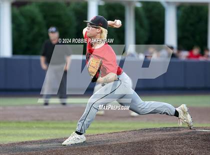 Thumbnail 1 in Martin vs. Pearce (UIL 6A Regional Quarterfinal Playoff) photogallery.