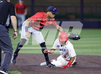 Thumbnail 2 in Martin vs. Pearce (UIL 6A Regional Quarterfinal Playoff) photogallery.