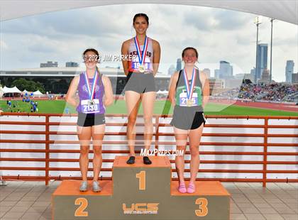 Thumbnail 3 in UIL 2A State Championship (Awards) photogallery.