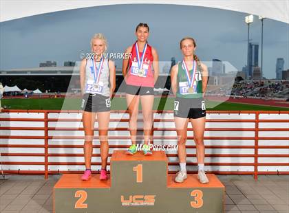 Thumbnail 2 in UIL 2A State Championship (Awards) photogallery.