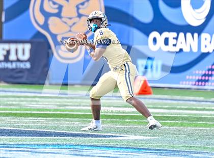 Thumbnail 1 in West Broward vs. West Boca Raton (FHSAA 6A Final) photogallery.