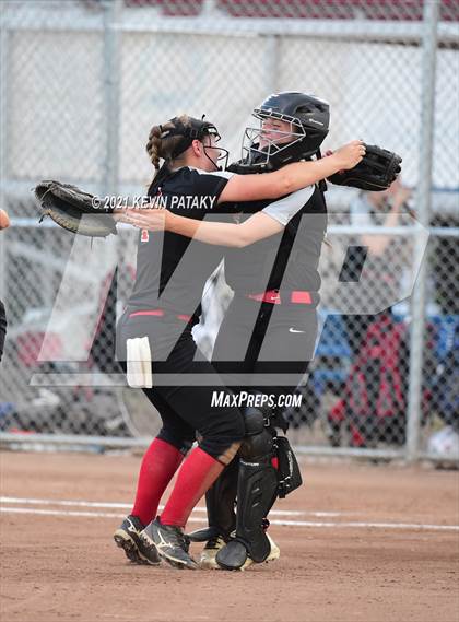 Thumbnail 2 in Shepaug Valley vs. Somers (CIAC Class S Semifinal) photogallery.