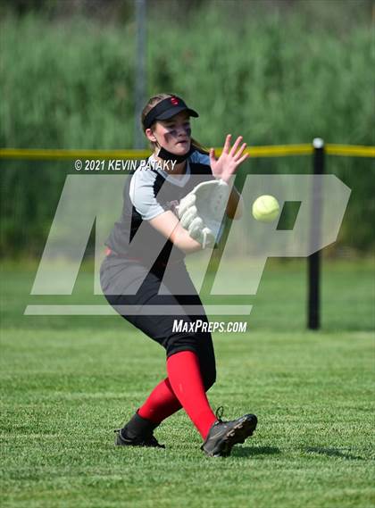 Thumbnail 1 in Shepaug Valley vs. Somers (CIAC Class S Semifinal) photogallery.