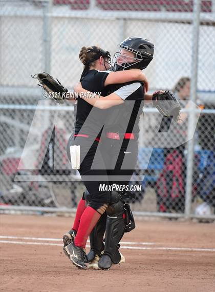 Thumbnail 3 in Shepaug Valley vs. Somers (CIAC Class S Semifinal) photogallery.