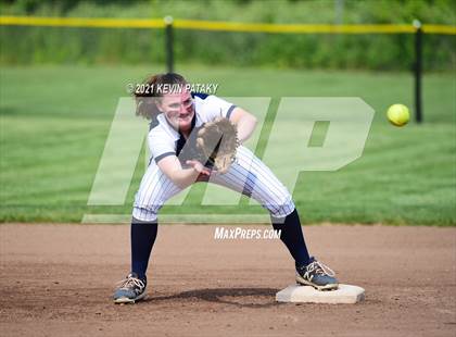 Thumbnail 2 in Shepaug Valley vs. Somers (CIAC Class S Semifinal) photogallery.