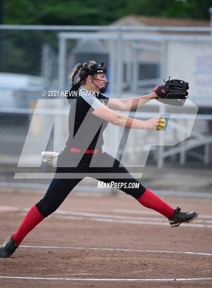 Thumbnail 1 in Shepaug Valley vs. Somers (CIAC Class S Semifinal) photogallery.