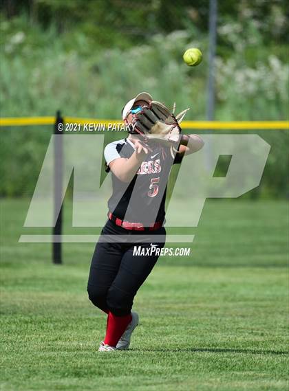 Thumbnail 3 in Shepaug Valley vs. Somers (CIAC Class S Semifinal) photogallery.