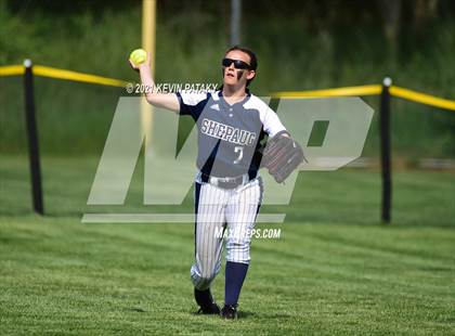 Thumbnail 2 in Shepaug Valley vs. Somers (CIAC Class S Semifinal) photogallery.