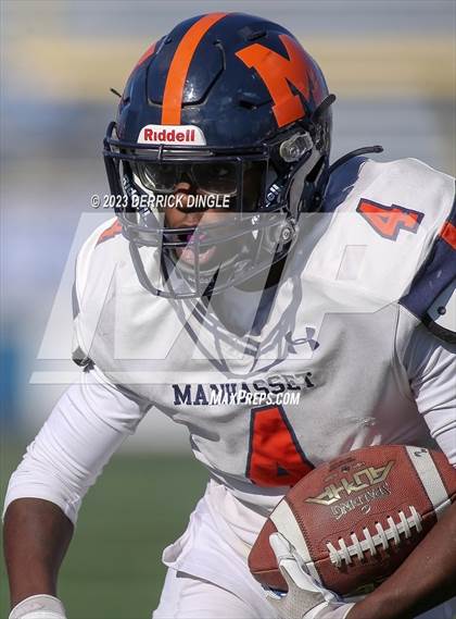 Thumbnail 3 in Manhasset vs. Carey (NYSPHSAA Divison II Quarterfinal) photogallery.
