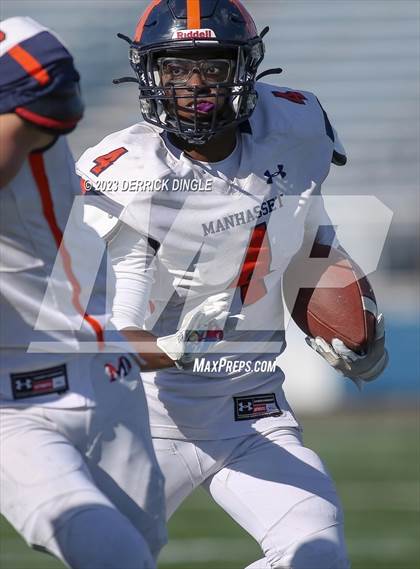Thumbnail 3 in Manhasset vs. Carey (NYSPHSAA Divison II Quarterfinal) photogallery.