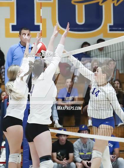 Thumbnail 2 in Amador Valley @ Foothill (CIFNCS D1 Semifinals) photogallery.