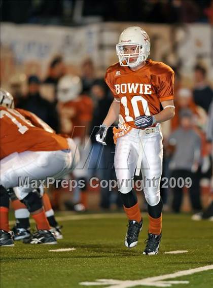 Thumbnail 1 in Bowie vs. Abilene (Texas 5A Region II D2 Final) photogallery.