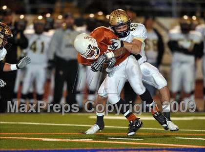 Thumbnail 3 in Bowie vs. Abilene (Texas 5A Region II D2 Final) photogallery.