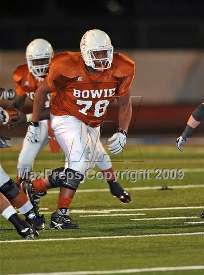 Thumbnail 2 in Bowie vs. Abilene (Texas 5A Region II D2 Final) photogallery.