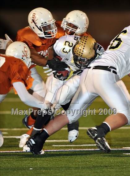 Thumbnail 2 in Bowie vs. Abilene (Texas 5A Region II D2 Final) photogallery.