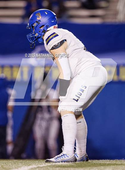 Thumbnail 2 in Elkhart @ Penn (IHSAA 6A Sectional Semifinal) photogallery.