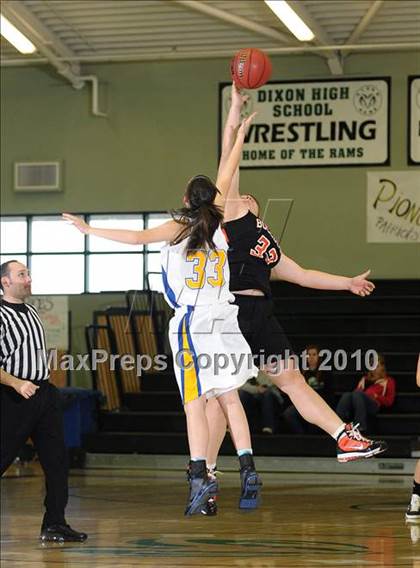 Thumbnail 1 in Vacaville vs. Benicia (Ram Jam Winter Classic) photogallery.