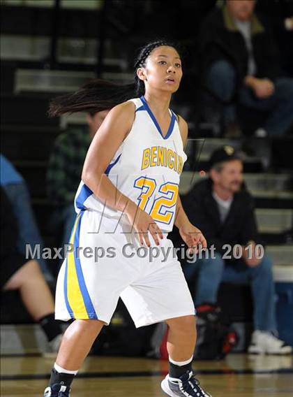 Thumbnail 3 in Vacaville vs. Benicia (Ram Jam Winter Classic) photogallery.
