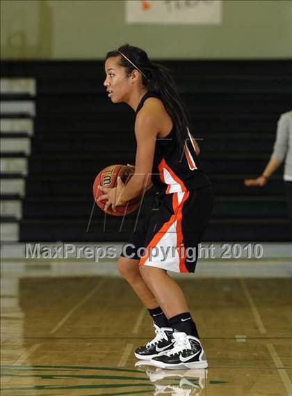 Thumbnail 1 in Vacaville vs. Benicia (Ram Jam Winter Classic) photogallery.