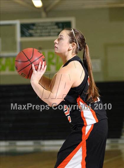 Thumbnail 1 in Vacaville vs. Benicia (Ram Jam Winter Classic) photogallery.