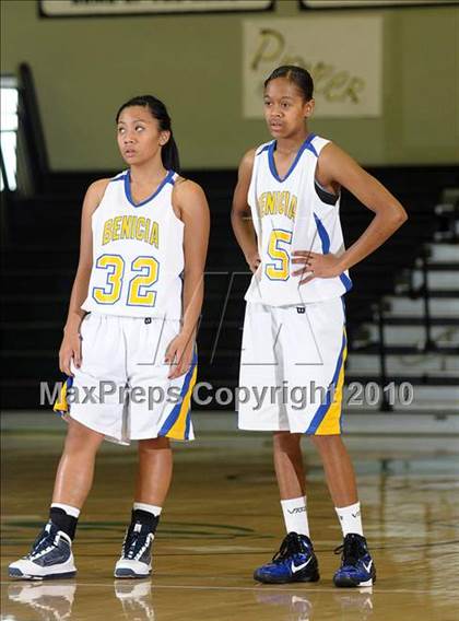 Thumbnail 2 in Vacaville vs. Benicia (Ram Jam Winter Classic) photogallery.