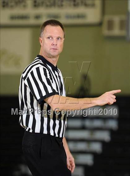 Thumbnail 2 in Vacaville vs. Benicia (Ram Jam Winter Classic) photogallery.