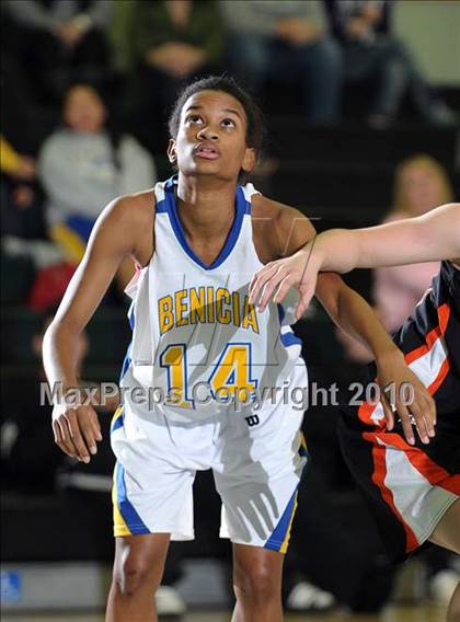 Thumbnail 1 in Vacaville vs. Benicia (Ram Jam Winter Classic) photogallery.
