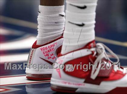 Thumbnail 3 in St. Mary's vs Salesian photogallery.
