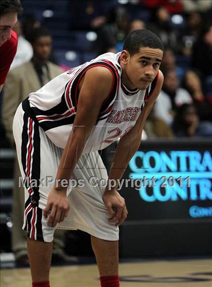 Thumbnail 3 in St. Mary's vs Salesian photogallery.
