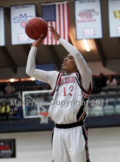 Thumbnail 2 in St. Mary's vs Salesian photogallery.