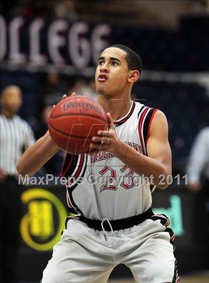 Thumbnail 1 in St. Mary's vs Salesian photogallery.