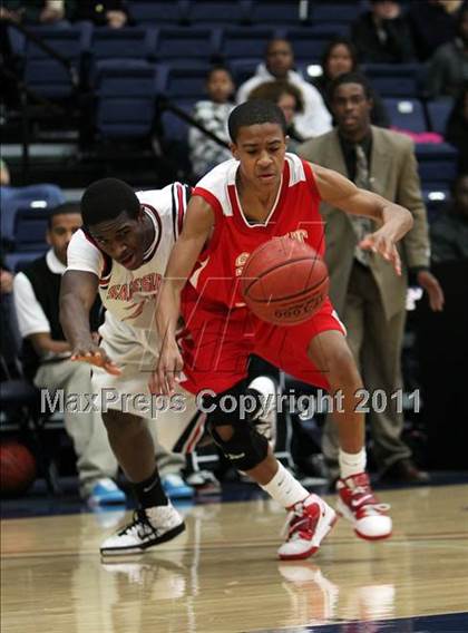 Thumbnail 1 in St. Mary's vs Salesian photogallery.