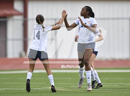 Thumbnail 2 in Cypress Ranch vs Cy-Fair photogallery.