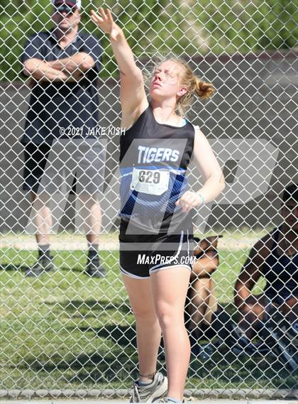 Thumbnail 2 in AIA D2 & D4 Track & Field Championship photogallery.