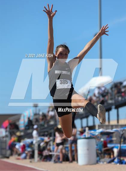 Thumbnail 2 in AIA D2 & D4 Track & Field Championship photogallery.