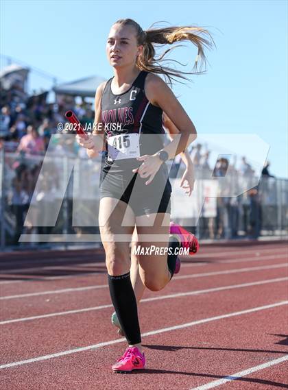 Thumbnail 1 in AIA D2 & D4 Track & Field Championship photogallery.