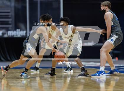 Thumbnail 2 in Catholic Central vs. Ferndale (MHSAA D2 Semifinal) photogallery.