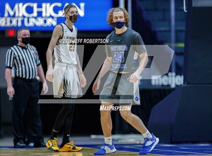 Thumbnail 3 in Catholic Central vs. Ferndale (MHSAA D2 Semifinal) photogallery.