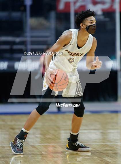 Thumbnail 3 in Catholic Central vs. Ferndale (MHSAA D2 Semifinal) photogallery.